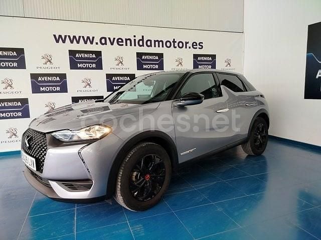 Gris / plata Usado 2022 DS Automobiles DS3 Crossback Performance SUV | 20.500 € (Precio justo) - Imagen 1/4