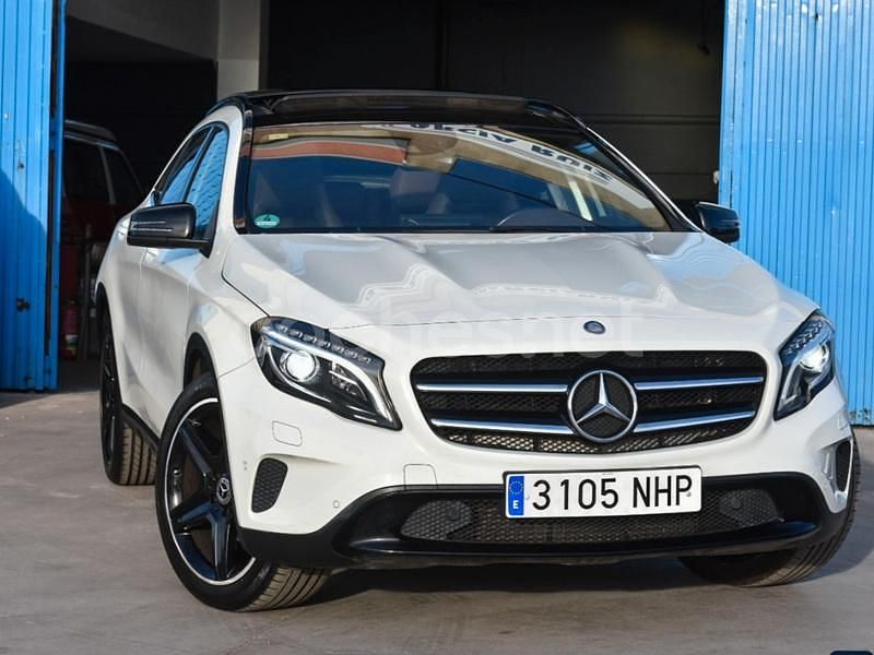 Blanco Usado 2015 Mercedes GLA220 AMG line SUV | 18.900 € (Precio justo) - Imagen 1/4