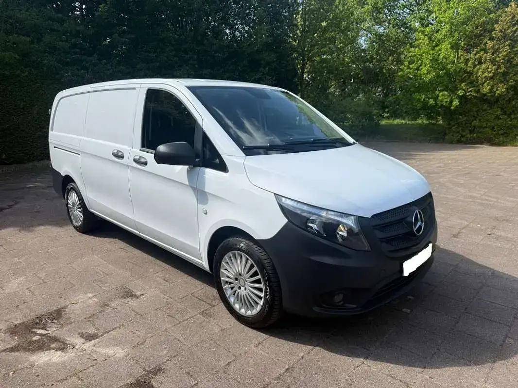 Usado Mercedes Vito 136 CV (100 kW) 2018 Blanco Van