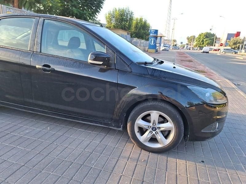 Begagnad Ford Focus Titanium 109 HK (80 kW) 2010 Svart Sedan