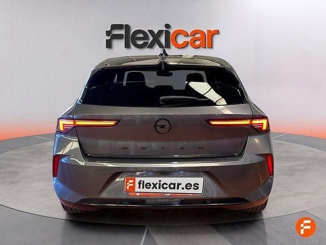 Usado Opel Astra Edition 110 CV (80 kW) 2023 Gris