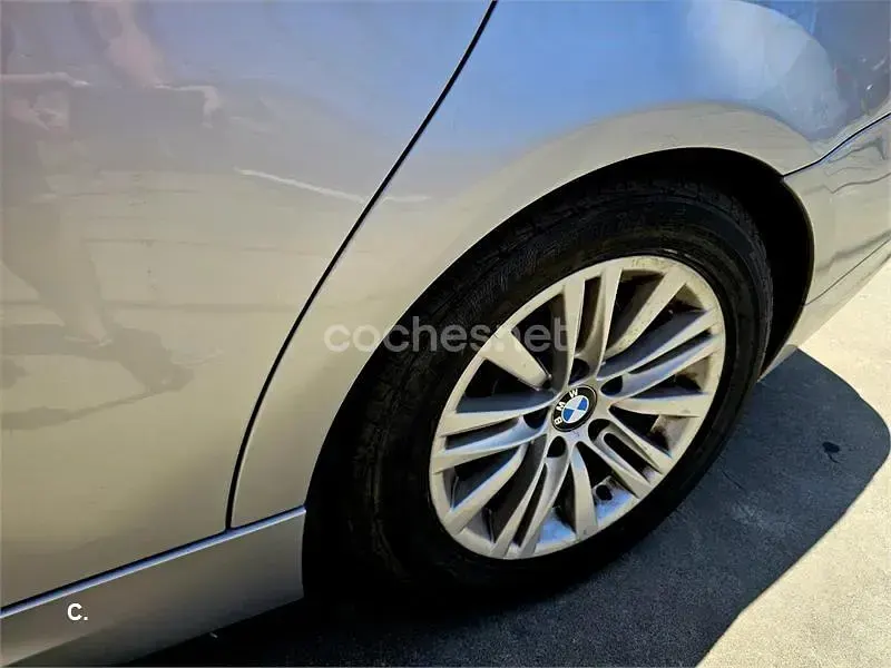 Usado BMW 320 184 CV (135 kW) 2010 Gris / plata Berlina