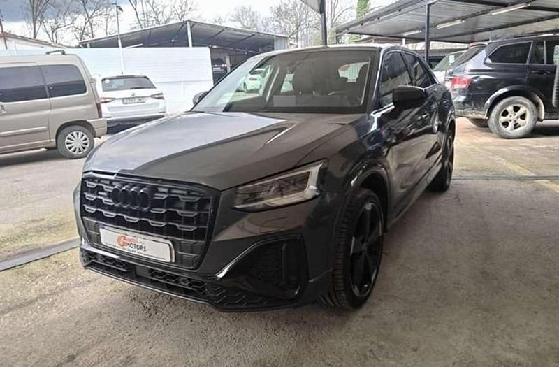 Usado Audi Q2 S-Line 150 CV (110 kW) 2021 Gris / plata SUV