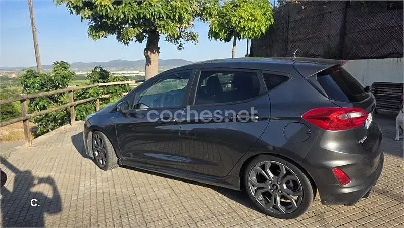 Usado Ford Fiesta ST-Line 155 CV (114 kW) 2020 Gris / plata Utilitario