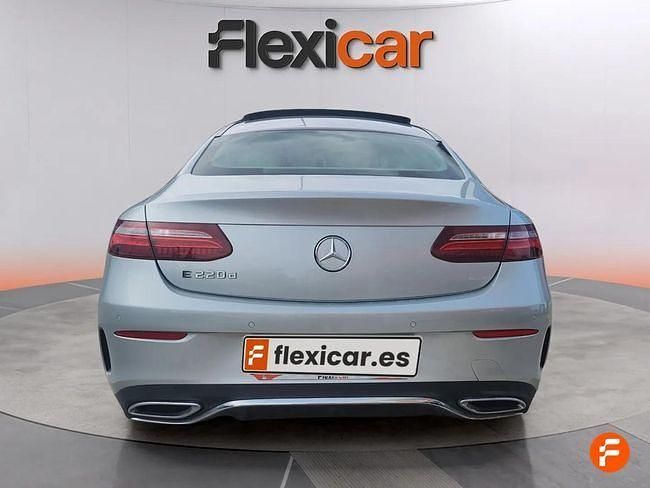 Usado Mercedes E220 194 CV (142 kW) 2018 Gris / plata Coupe