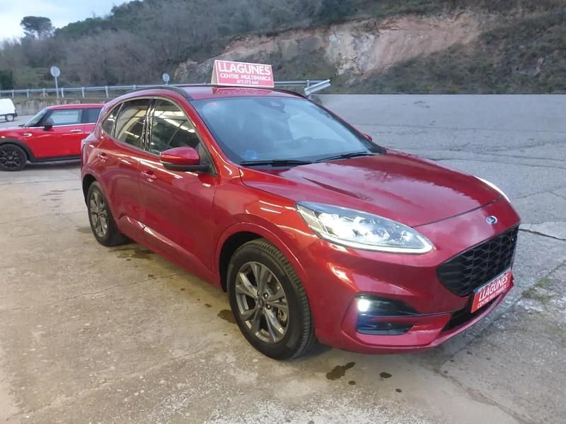 Usado Ford Kuga ST-Line 225 HP (165 kW) 2021 Vermelho SUV