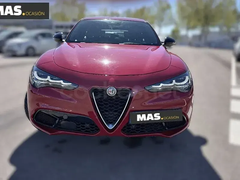 Usado Alfa Romeo Stelvio Super 160 CV (117 kW) 2023 Rojo SUV