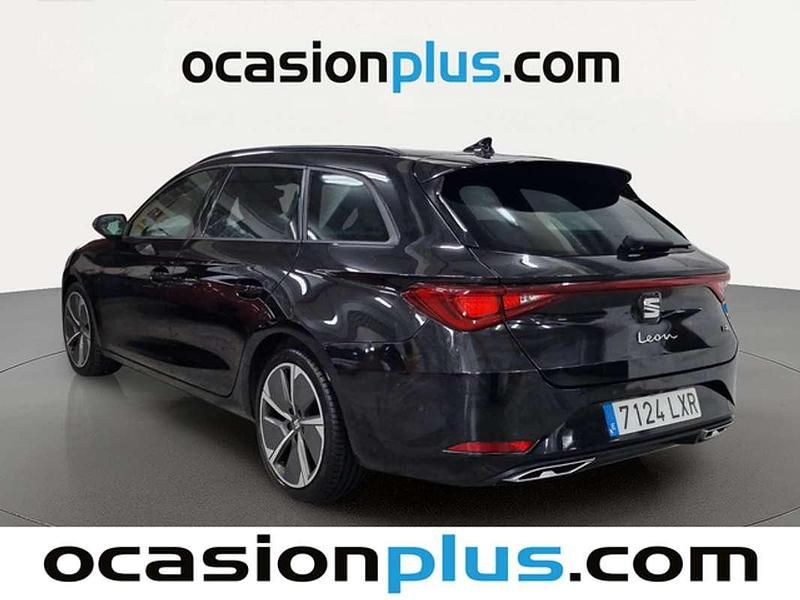 Usado Seat Leon ST FR 150 CV (110 kW) 2022 Negro Familiar