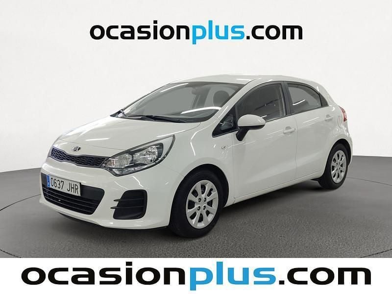 Blanco Usado 2015 Kia Rio Utilitario | 9750 € (Precio justo) - Imagen 1/4