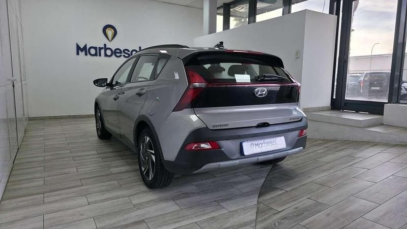 Usado Hyundai Bayon 84 CV (61 kW) 2021 Gris SUV