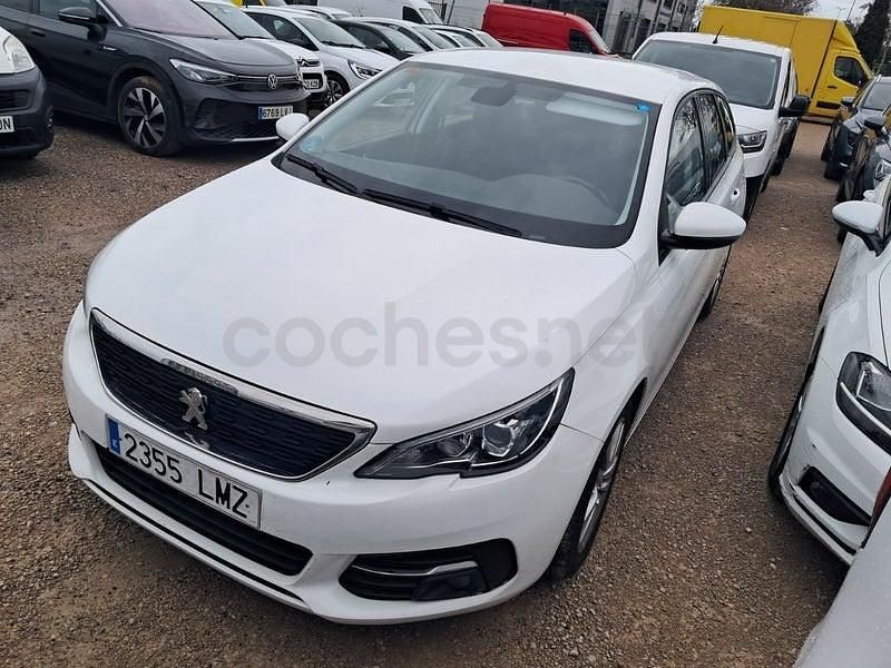Usado Peugeot 308 SW Active 130 CV (95 kW) 2021 Blanco Familiar