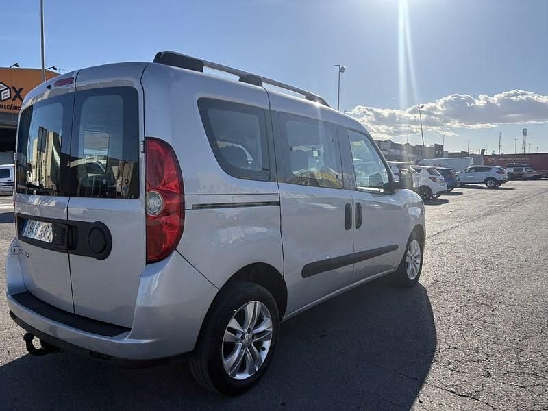 Usado Opel Combo Life Selective 75 CV (55 kW) 2018 Gris / plata Monovolumen