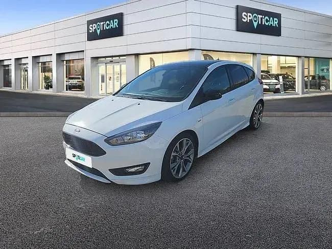 Begagnad Ford Focus ST-Line 182 HK (133 kW) 2018 Vit Sedan