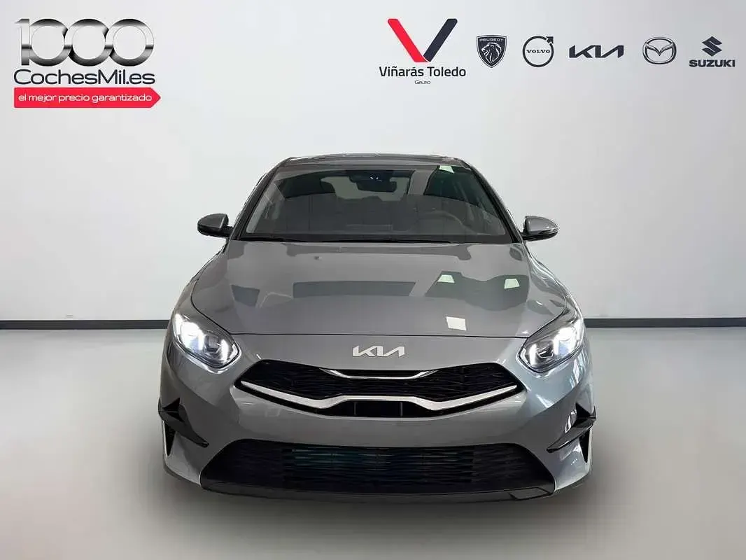 Nuevo Kia Ceed 140 CV (102 kW) 2026 Plateado Utilitario