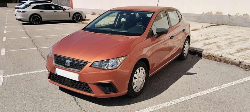 Usado Seat Ibiza Reference 95 CV (69 kW) 2019 Naranja Utilitario