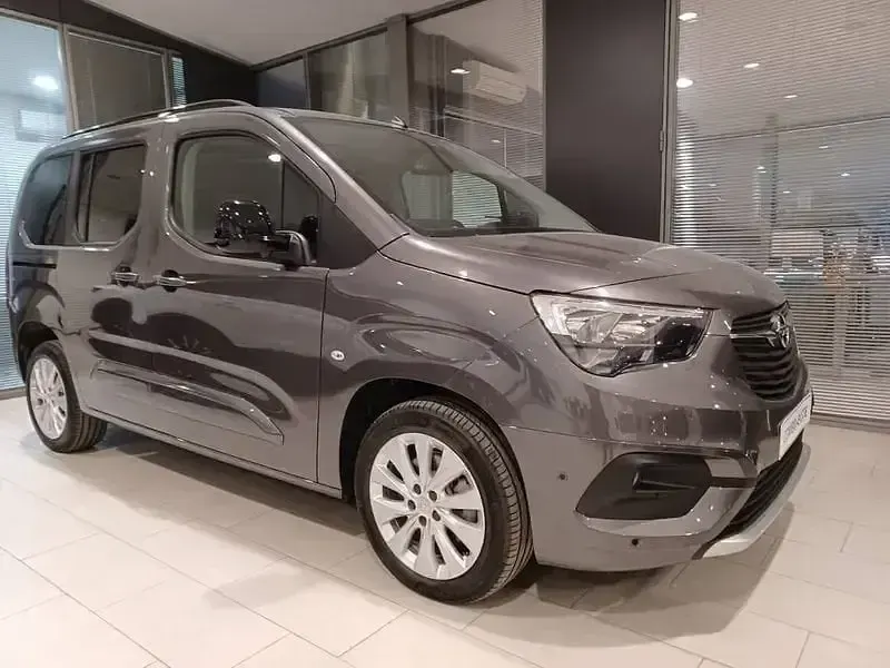 Usado Opel Combo-e Life Edition+ 100 kW (136 CV) 2023 Gris Monovolumen