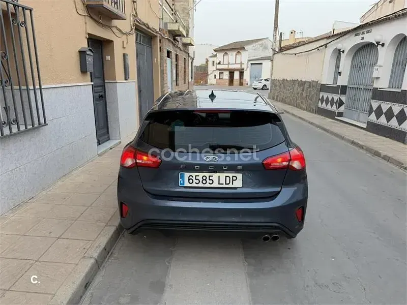 Usado Ford Focus ST-Line 120 CV (88 kW) 2019 Azul Berlina