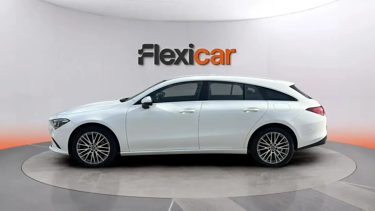 Usado Mercedes CLA250e Shooting Brake 218 CV (160 kW) 2023 Blanco Familiar