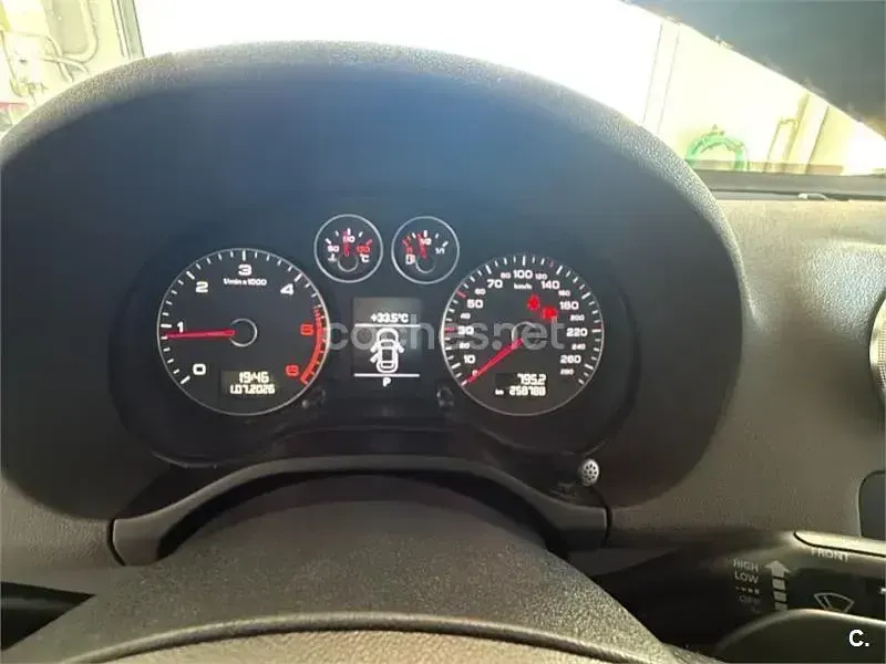 Usado Audi A3 Ambition 140 CV (102 kW) 2011 Blanco Utilitario