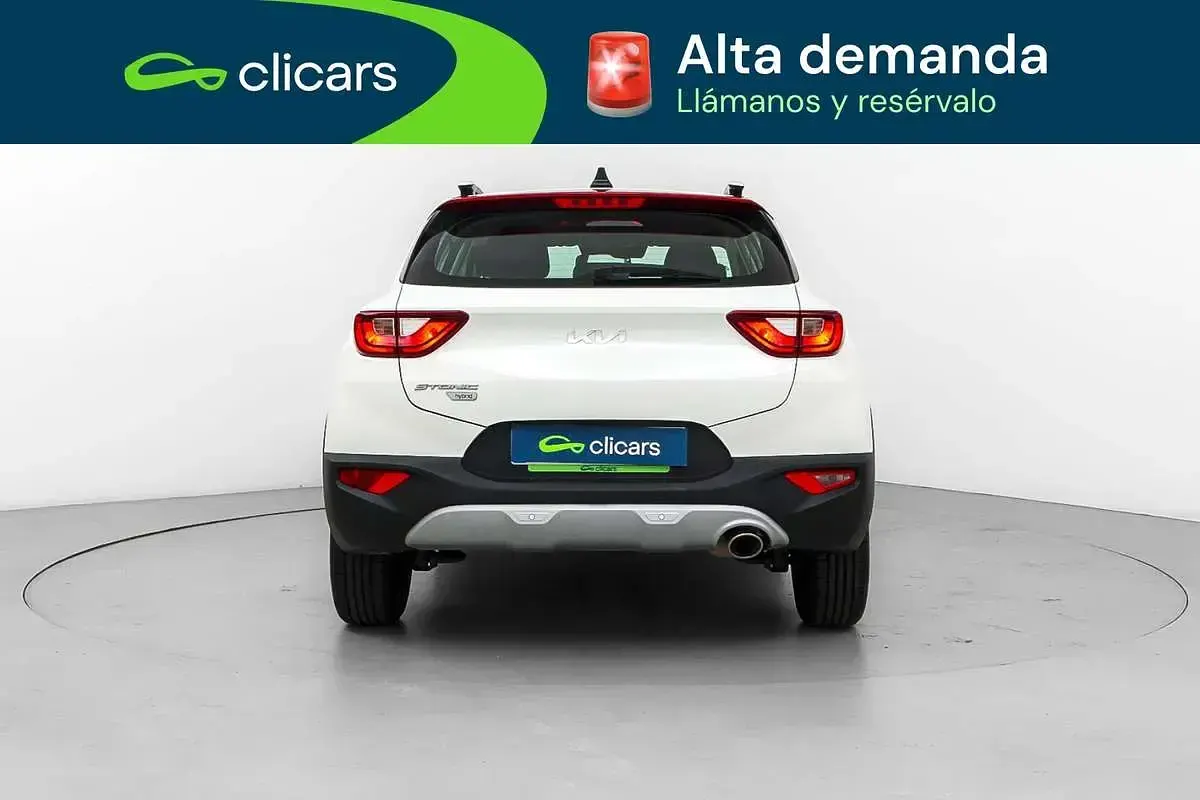 Usado Kia Stonic 120 CV (88 kW) 2021 Blanco SUV