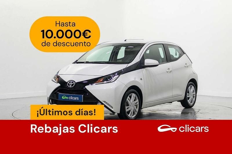 Blanco Usado 2017 Toyota Aygo X-play Utilitario | 8090 € (Precio justo) - Imagen 1/4