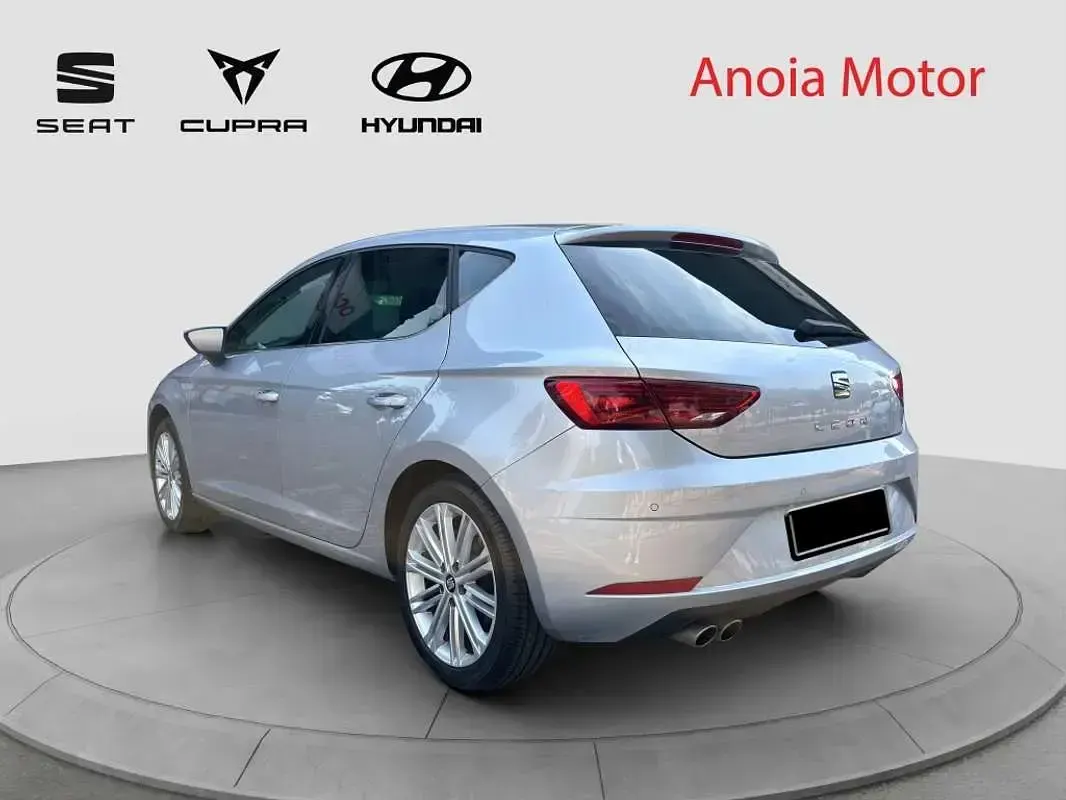 Usado Seat Leon XCELLENCE 150 CV (110 kW) 2019 Plateado Utilitario