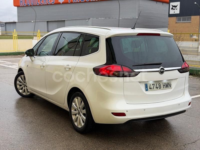 Usado Opel Zafira Tourer Selective 140 CV (102 kW) 2013 Blanco Monovolumen