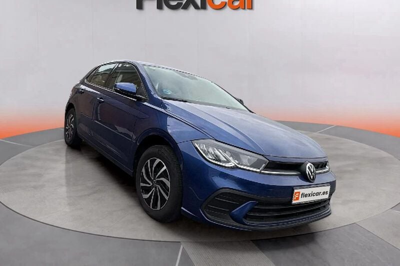 Azul Usado 2024 VW Polo Life Berlina | 16.990 € (Buen precio) - Imagen 1/4