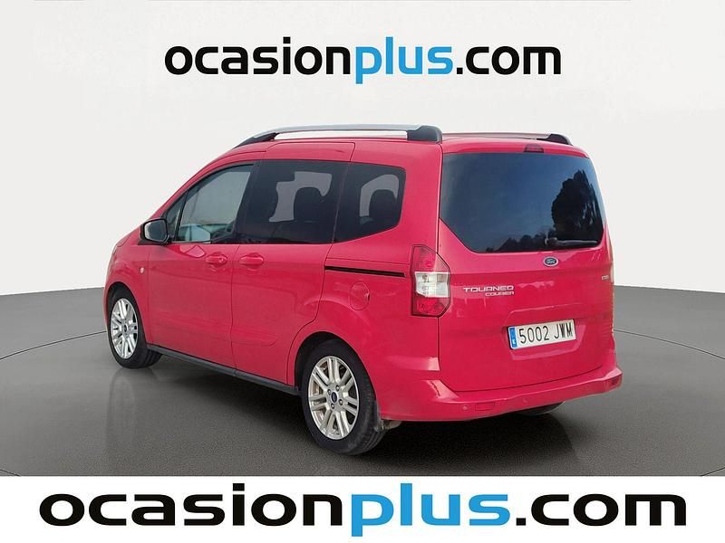 Usado Ford Tourneo Courier Titanium 102 CV (75 kW) 2017 Rojo Monovolumen