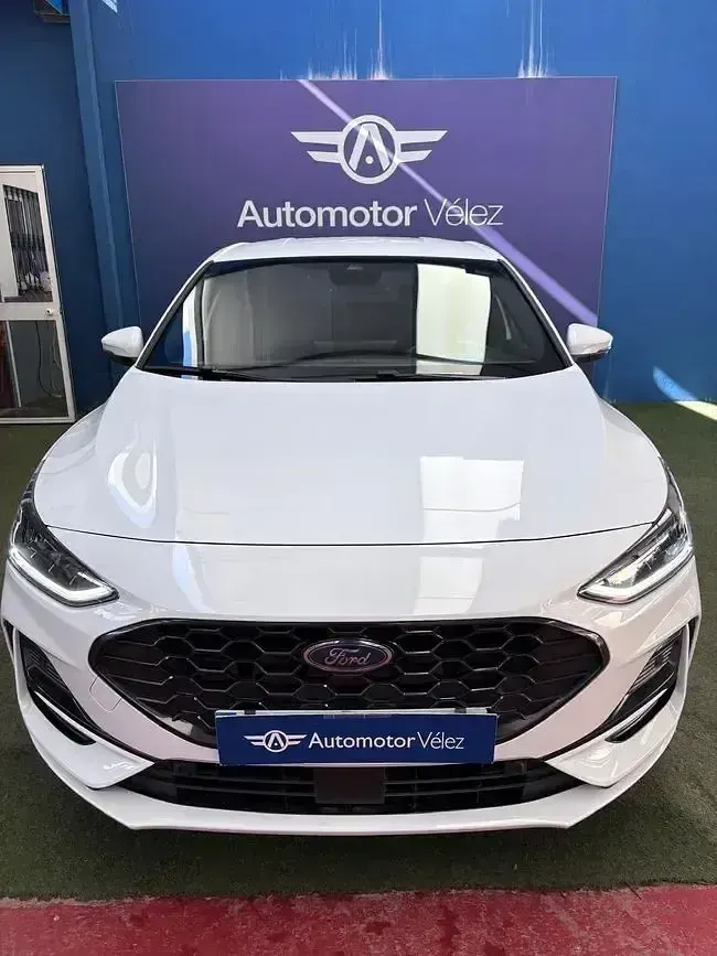 Usado Ford Focus ST-Line 125 CV (91 kW) 2023 Blanco Berlina
