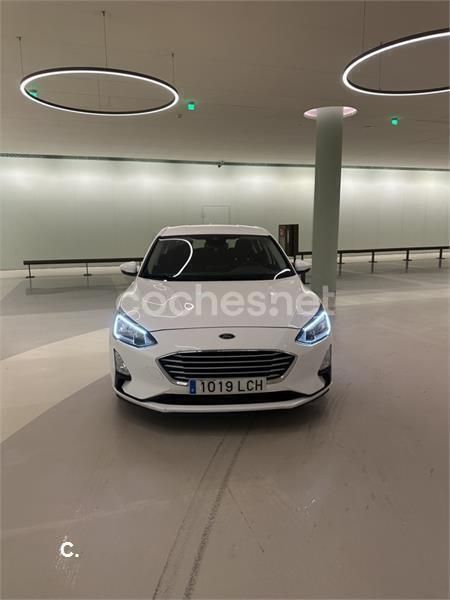 Blanco Usado 2019 Ford Focus Trend Berlina | 9999 € (Buen precio) - Imagen 1/4