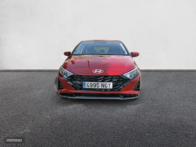 Nuevo Hyundai i20 2025 Rojo Utilitario