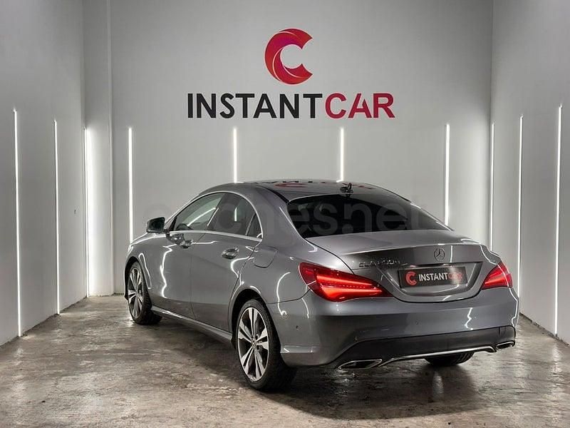 Usado Mercedes CLA200 150 CV (110 kW) 2019 Gris / plata Berlina