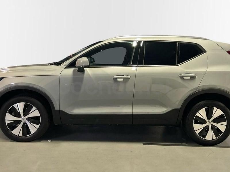 Usado Volvo XC40 Core 163 CV (119 kW) 2025 Gris / plata SUV
