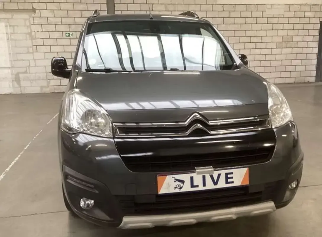 Usado Citroën Berlingo 120 CV (88 kW) 2016 Gris Monovolumen