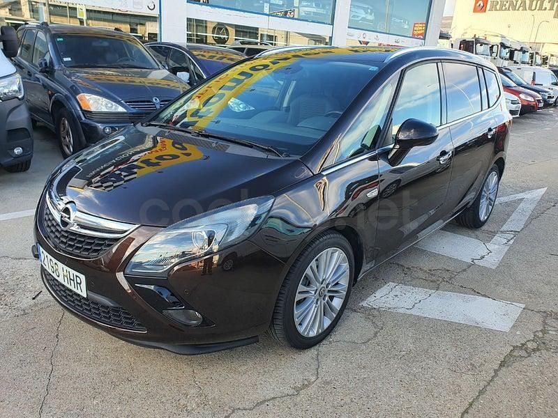 Usado Opel Zafira Tourer Excellence 130 CV (95 kW) 2011 Marrón Monovolumen
