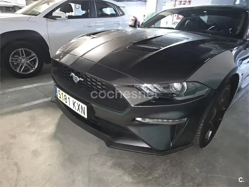 Usado Ford Mustang Fastback 290 CV (213 kW) 2019 Gris / plata Coupe