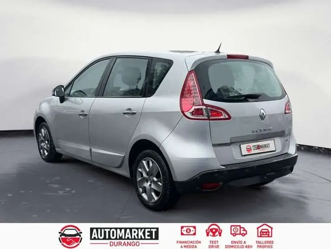 Usado Renault Scénic III Dynamique 110 CV (80 kW) 2011 Gris Monovolumen