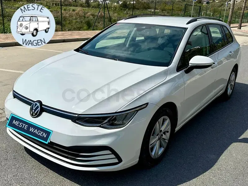 Usado VW Golf VIII 115 CV (84 kW) 2021 Blanco Familiar