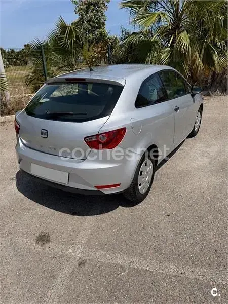 Usado Seat Ibiza SC Style 85 CV (62 kW) 2012 Gris / plata Utilitario