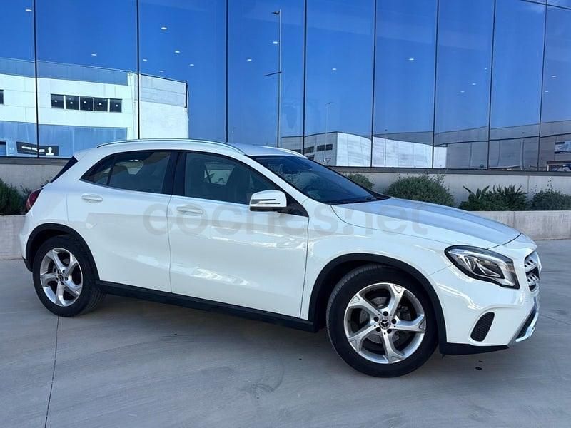 Usado Mercedes GLA200 Urban 136 CV (100 kW) 2017 Blanco SUV