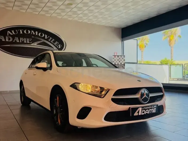 Usado Mercedes A200 163 CV (119 kW) 2021 Blanco Berlina