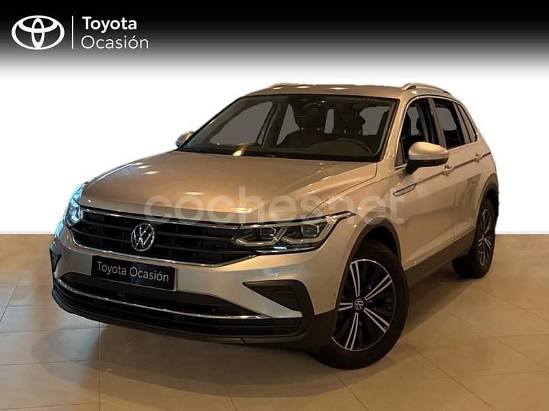 Gris / plata Usado 2021 VW Tiguan Life SUV | 24.990 € (Super precio) - Imagen 1/4