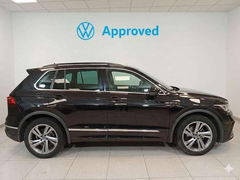 Usado VW Tiguan R-line 150 CV (110 kW) 2023 Negro SUV
