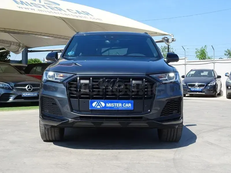 Usado Audi Q7 S-Line 286 CV (210 kW) 2022 Gris / plata SUV