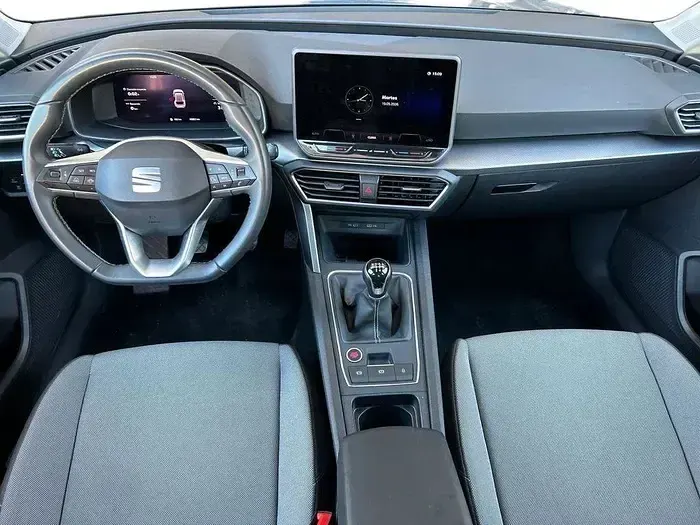 Usado Seat Leon Style 116 CV (85 kW) 2025 Azul Berlina
