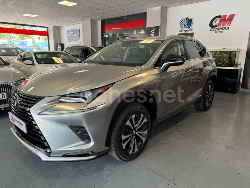 Gris / plata Usado 2021 Lexus NX300h SUV | 28.990 € (Precio justo) - Imagen 1/4