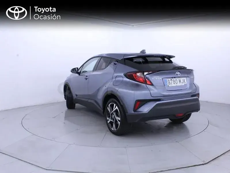 Usado Toyota C-HR Advance 122 CV (89 kW) 2023 Gris / plata SUV