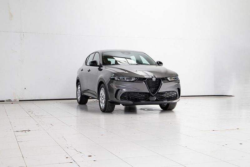 Usado Alfa Romeo Tonale Sprint 131 CV (96 kW) 2024 Gris SUV
