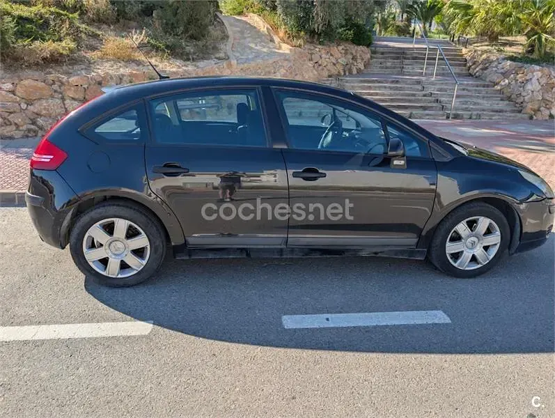Usado Citroën C4 110 CV (80 kW) 2007 Negro Berlina